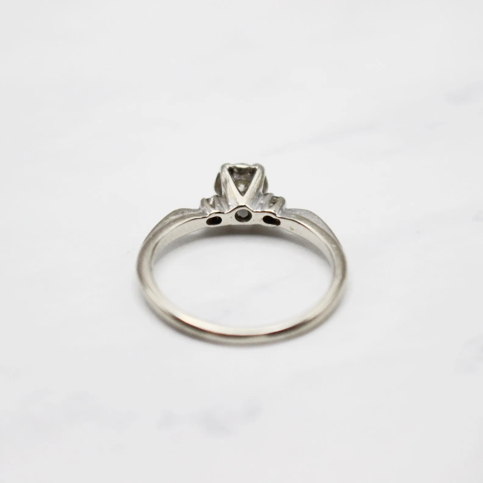 Art Deco Diamond White Gold Ring for Sale - Vintage Collectible Jewelry.