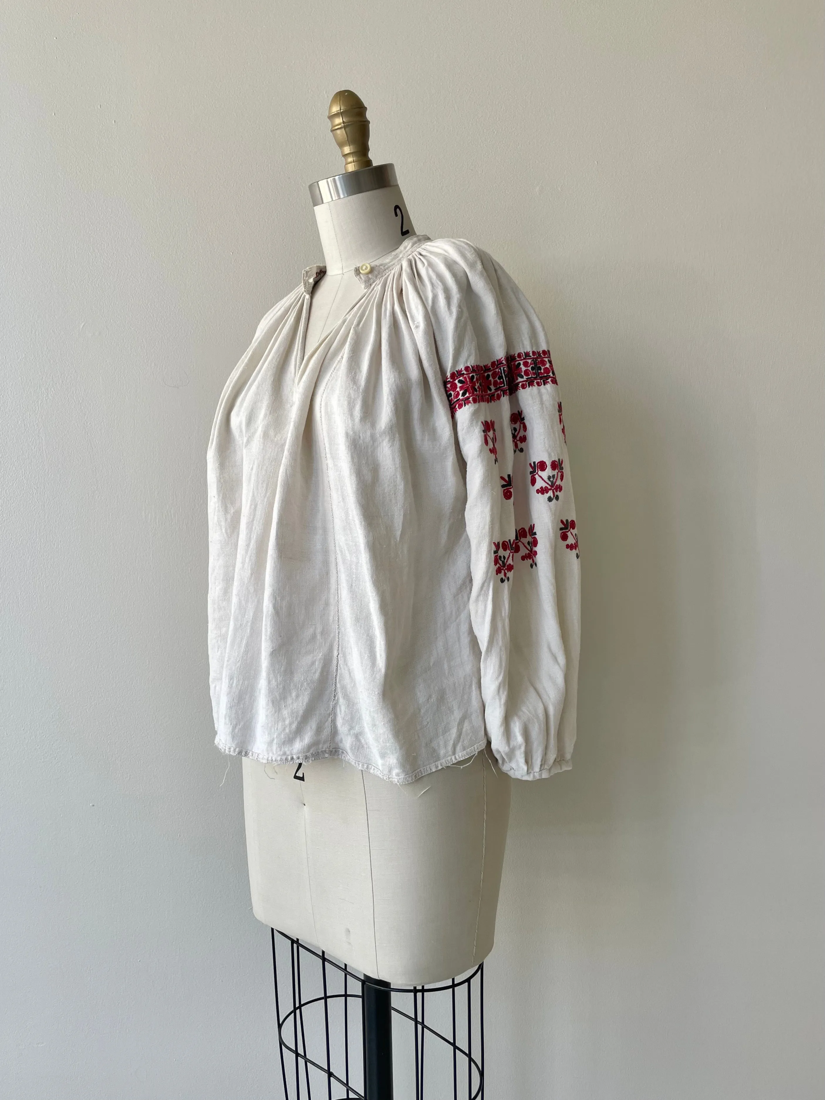 Balkan Folk Blouse 1930s - Traditional Clothing | Vintage Style