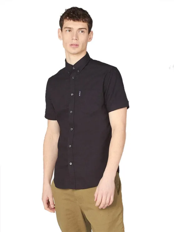 Ben Sherman Men's Short Sleeve Signature Oxford Shirt.