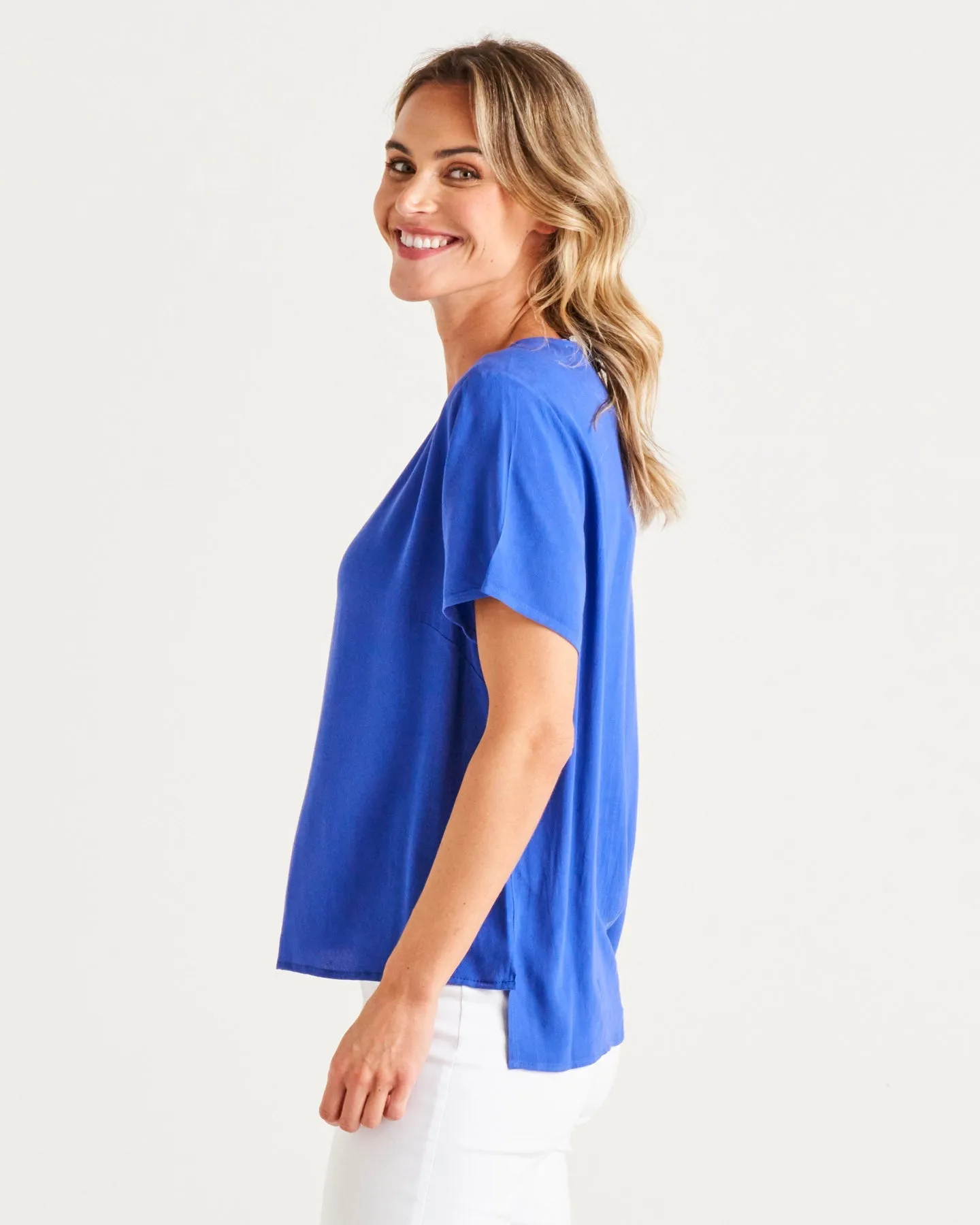 Betty Basics Sangria Top in Deco Blue