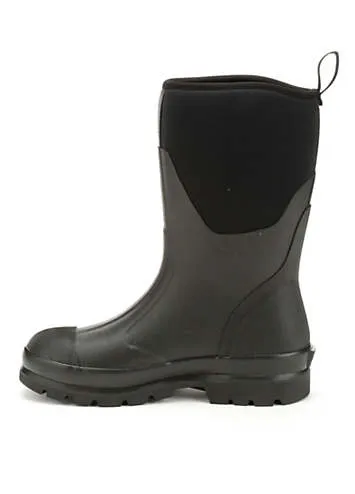 Black Chore Classic Short Boots by Muck Boots | Look Again