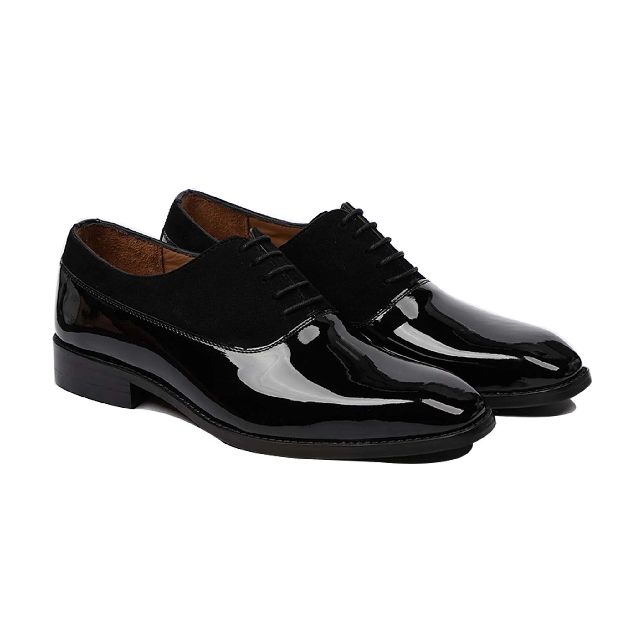 CAMENCA - Oxford Shoes featuring a Merging of Black Patent and Kid Suede