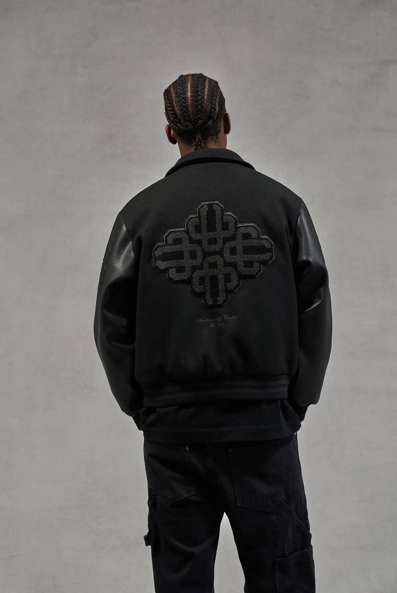 EMBLEM CHENILLE VARSITY JACKET- BLACK