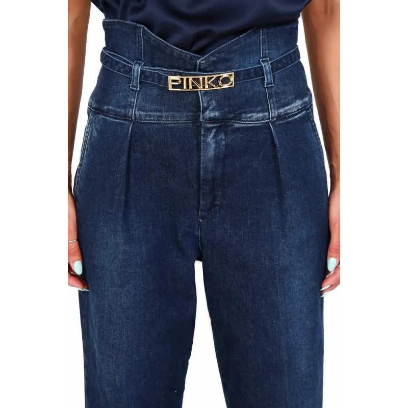 High-waisted denim jeans with bustier and American style pockets, blue.