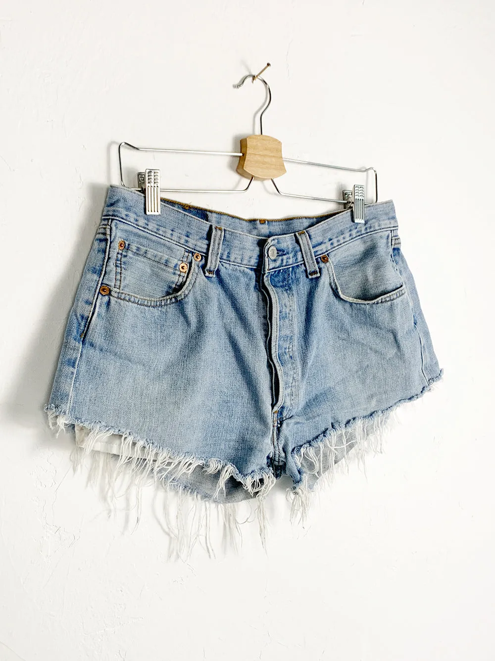 Levi's 501s cut offs | Short shorts