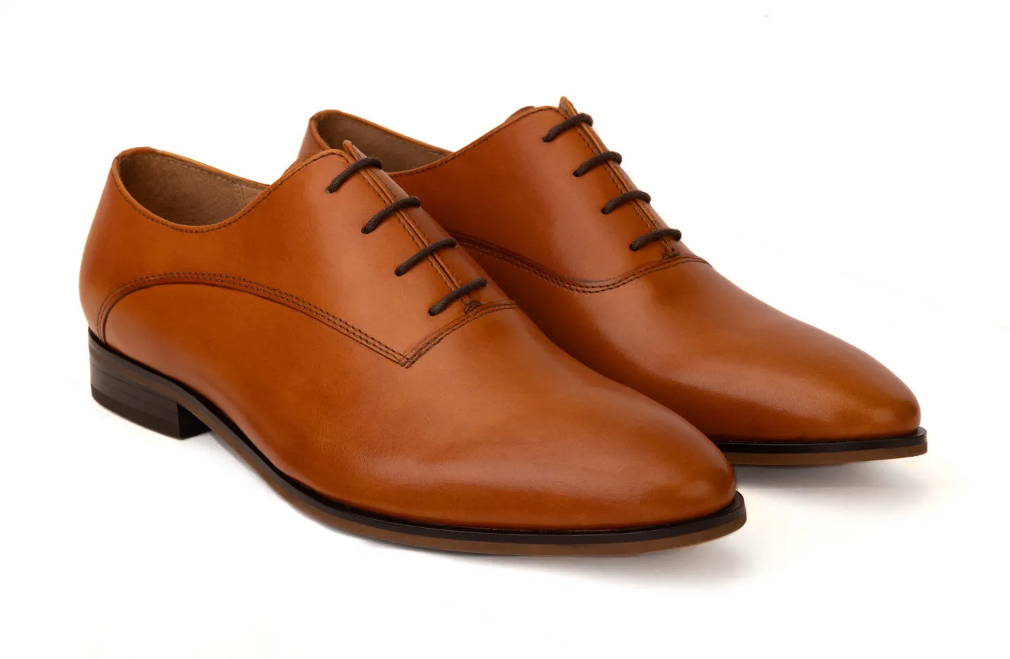 Plain Vamp Oxford: classic men's shoes for a sophisticated look