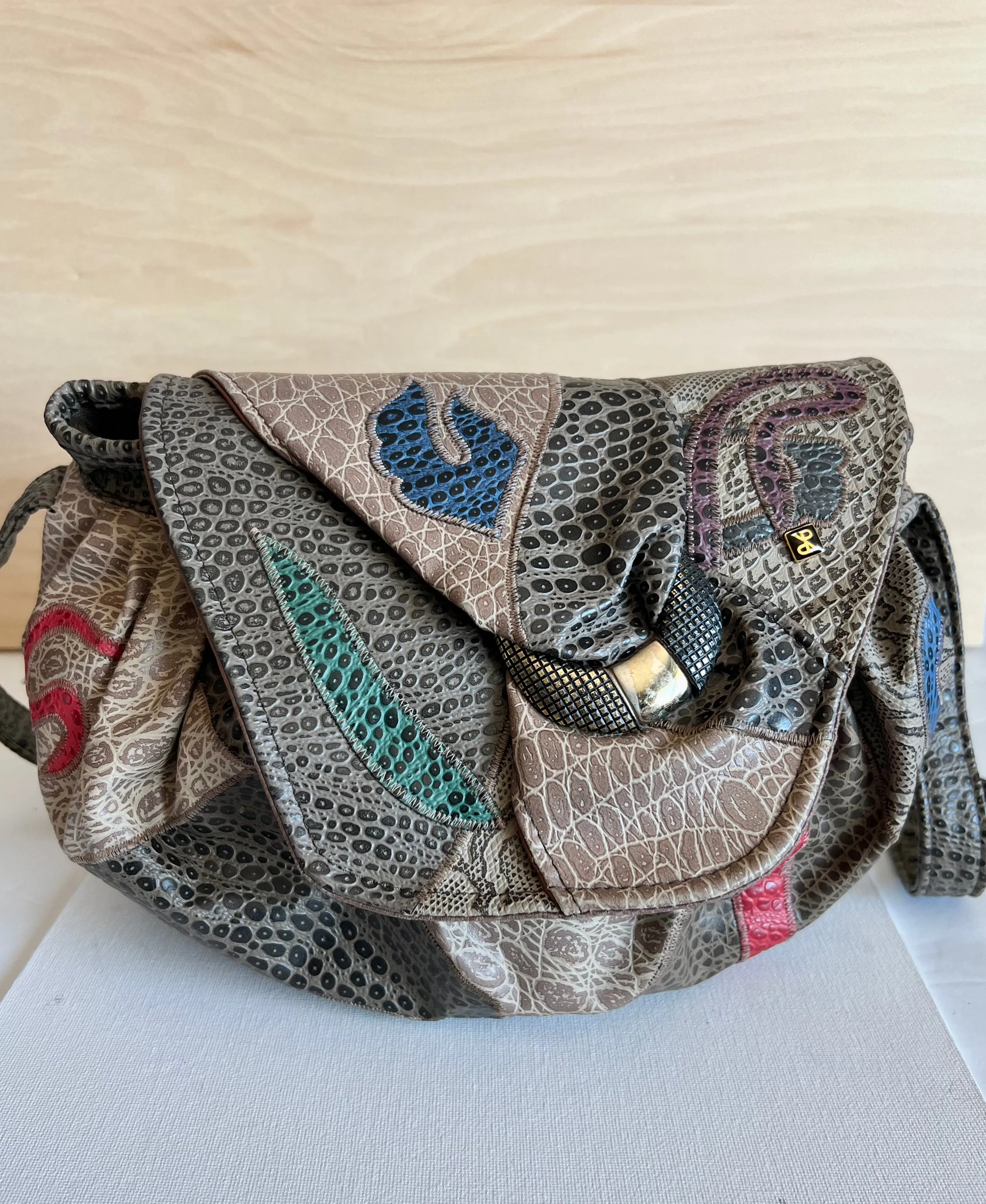 Retro Nas Autumn Purse