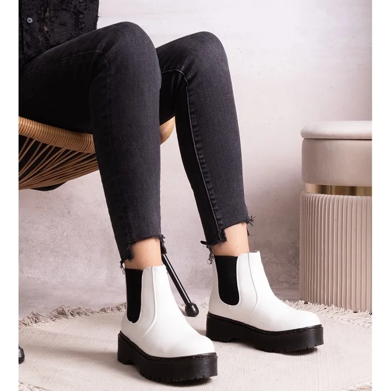 White platform ankle boots Lessaya