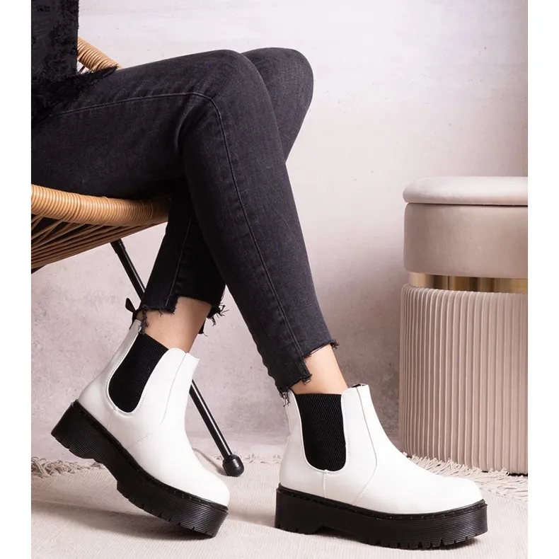 White platform ankle boots Lessaya