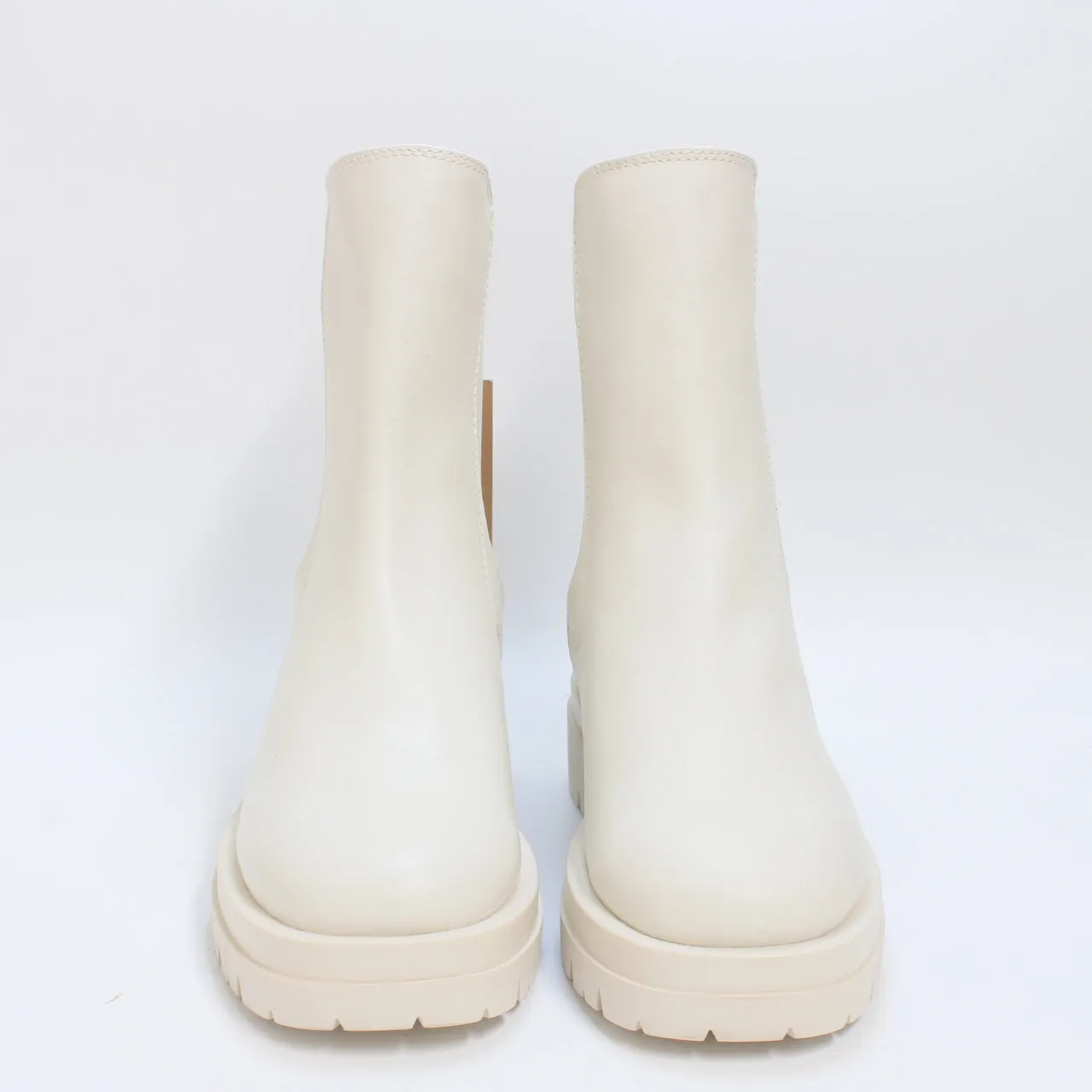 Women's Earth Addict Gaea Chelsea Ankle Boots - Off White